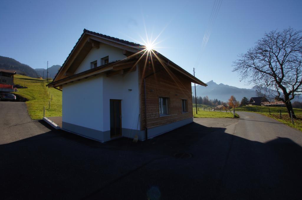 Chalet Gaestehaus Myhideaway Reichenbach im Kandertal