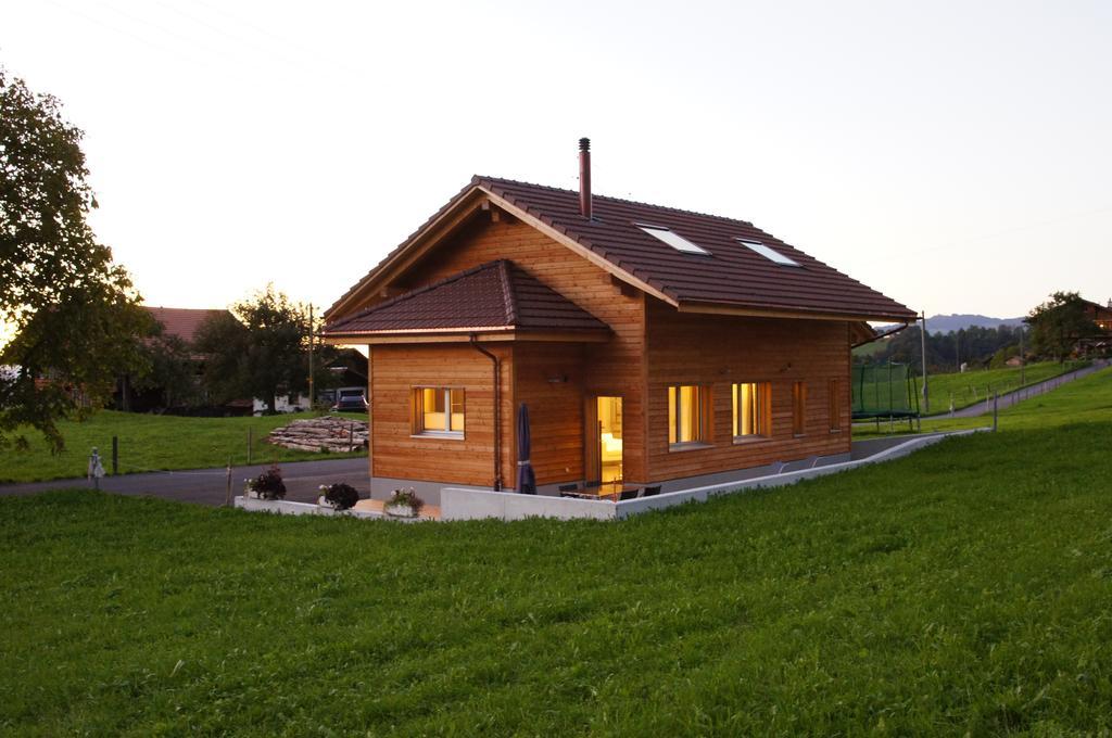 Gaestehaus Myhideaway Chalet Reichenbach im Kandertal