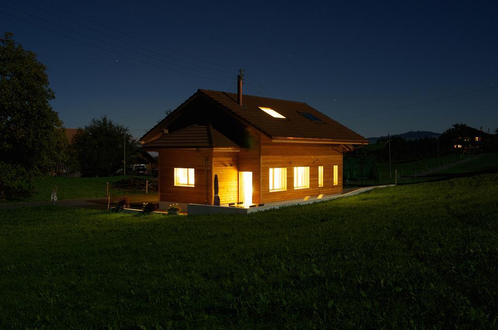 Chalet Gaestehaus Myhideaway Reichenbach im Kandertal